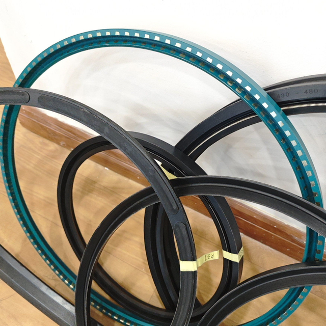 R35/R37/R58 NBR/FKM Fabric U Type Reinforced Rotary Oil Seal High Pressure Hydraulic Seal for Heavy Duty Machine