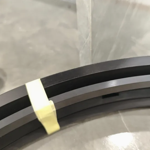 Best Price R35 R37 R58 U-Type Reinforced Rotary Shaft Oil Seal for Global Trade