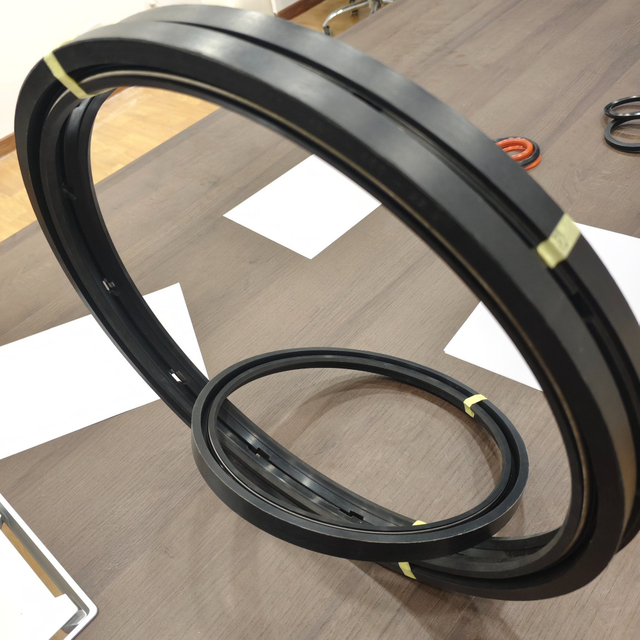 OEM-Superior R35 R37 R58 G Type Reinforced Rotary Shaft Oil Seals for Rolling Mills and Heavy Machinery