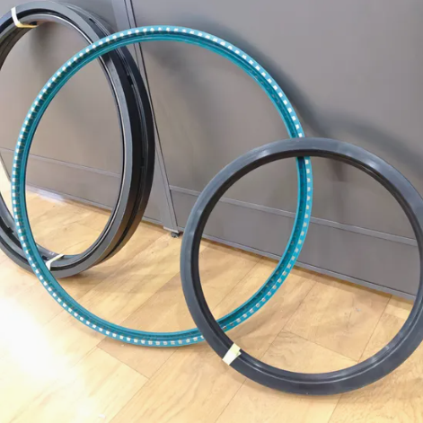 China Factory R35 R37 R58 Split FKM Fabric Reinforced Rotary Shaft Oil Seals U Type Seal