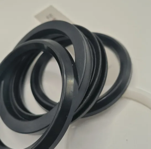 Fabric-Reinforced Oil Seal and Piston Rod Seal Vee Packing