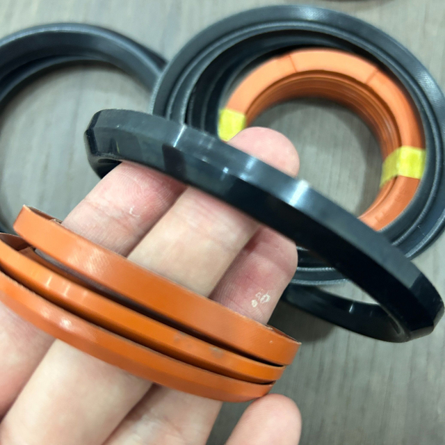 Seal Kit NBR FPM Fabric Vee Packing Seal for Interpumpvee Packinginner290 Outside330