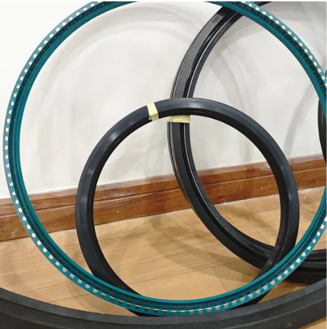 China Factory R35 311*345*18.3 R37 R58 Split FKM Fabric Reinforced Rotary Shaft Oil Seals